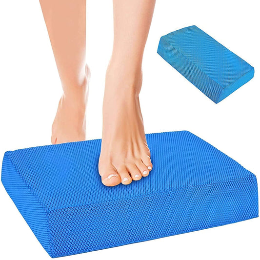 Small Balance Board, Exercise Balance Pad, Yoga Mat Thick, Non-Slip Foam Pad, Yoga Mats for Balance Exercise Stability Workout, Knee Pads Trainer for Physical Therapy Strength Training Ankle Exercises